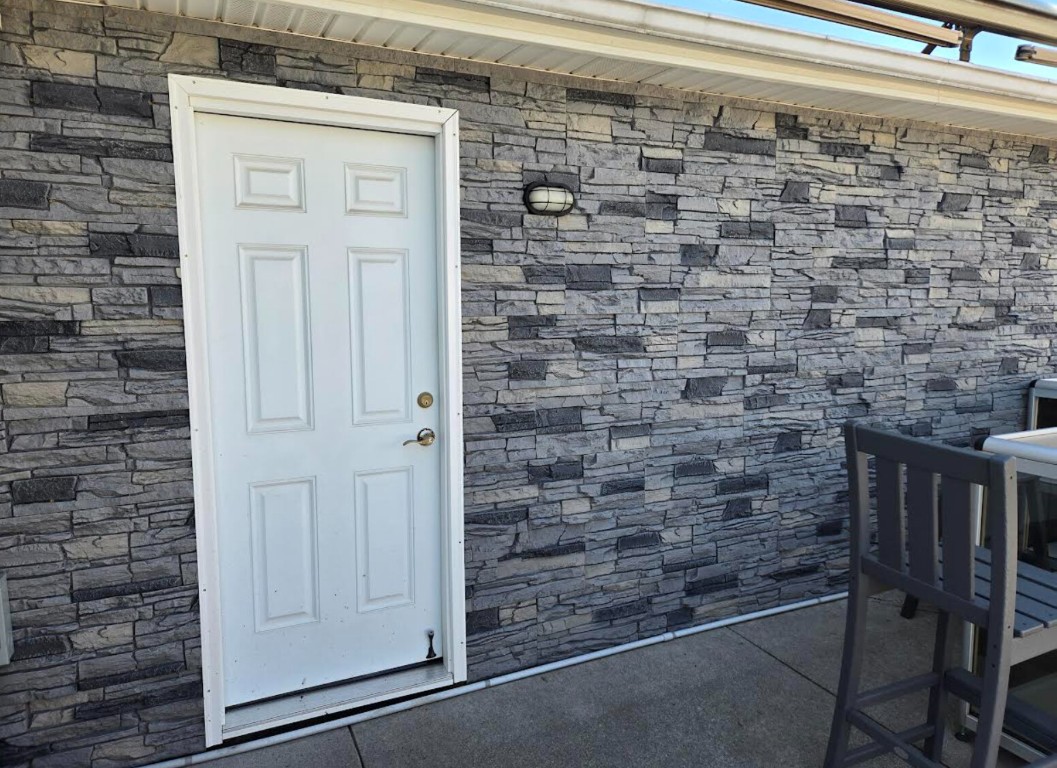 Stone Veneer Siding & Installation provided by professional masonry contractors in Elk Grove, CA